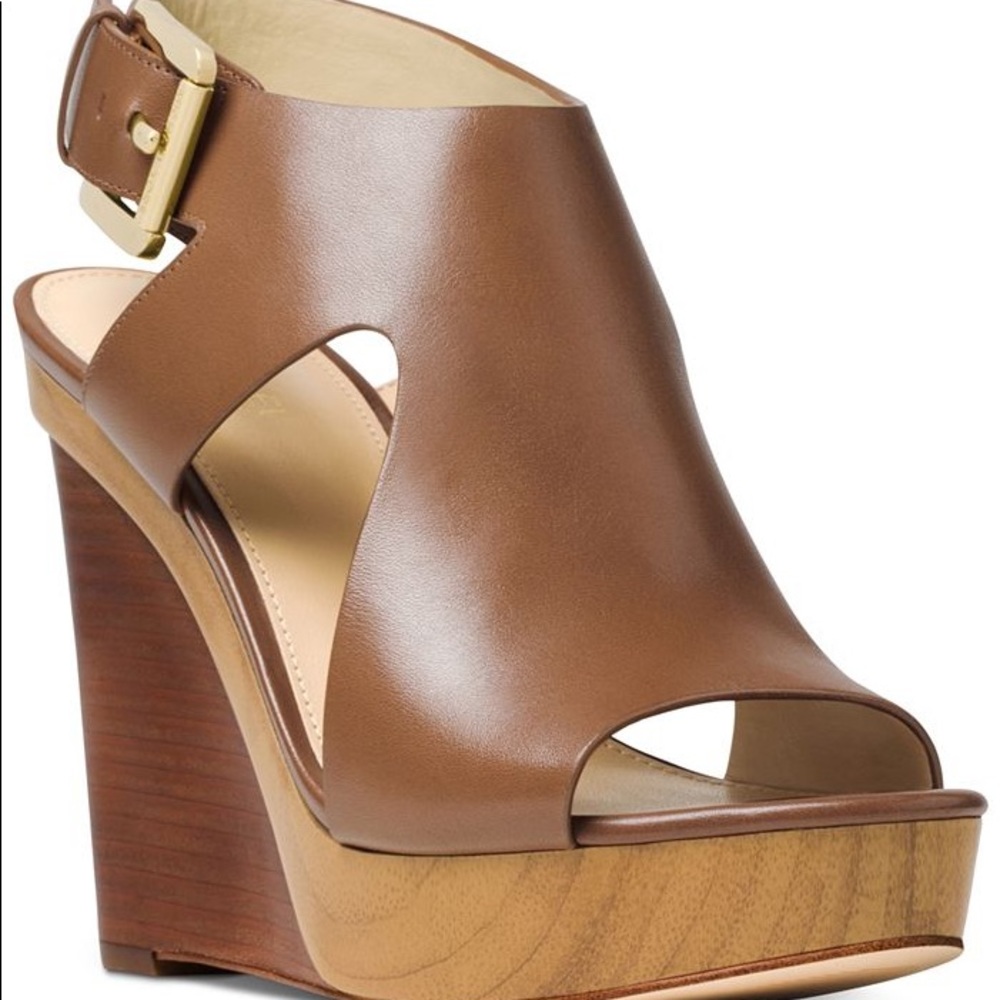 Michael Kors Wedge size 7.5